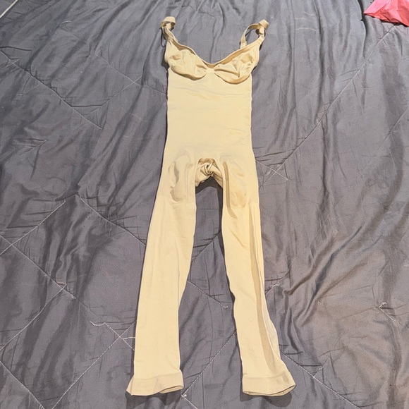SKIMS CATSUIT SHAPEWEAR - Picture 1 of 3